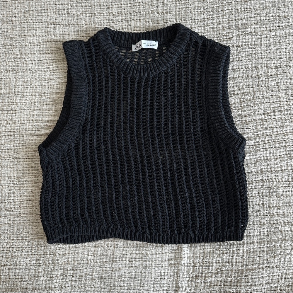 Zara Black Knit Sleeveless Top